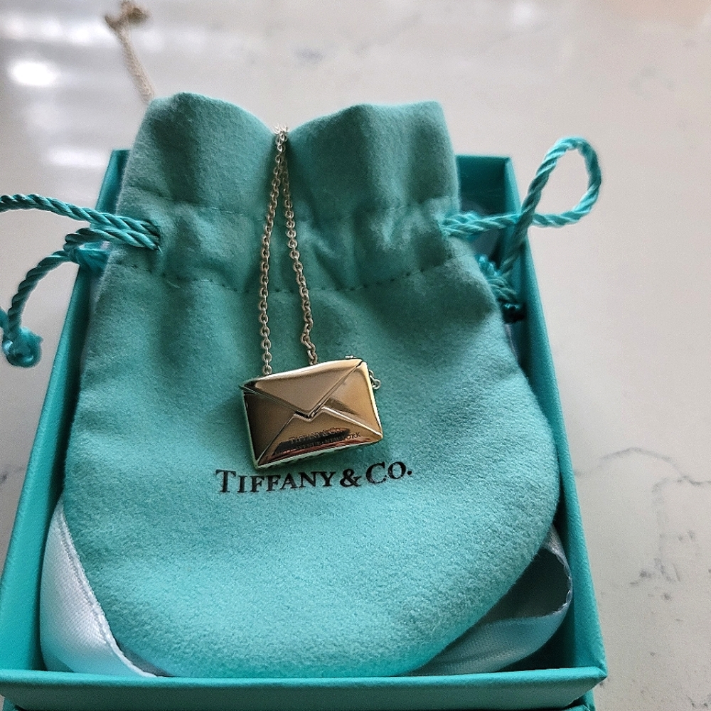 Tiffany & Co Sterling Silver Sweet Nothings Envelope Pendant Necklace 20 in.